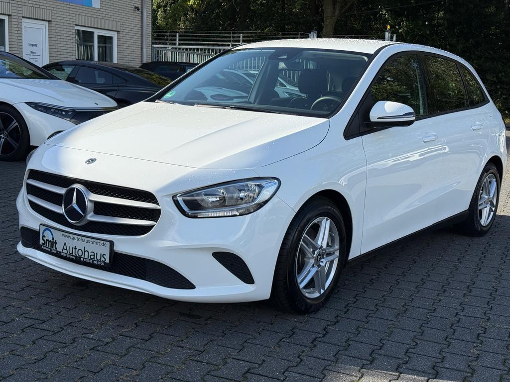 MercedesBenz B 180TeillederTempomat 2020