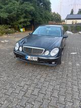 Mercedes-Benz E 500 AVANTGARDE Avantgarde - Mercedes-Benz E 500 in Köln