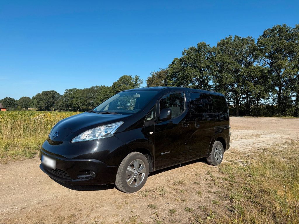 Image of Nissan e-NV200