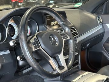 Mercedes E 200 - 11