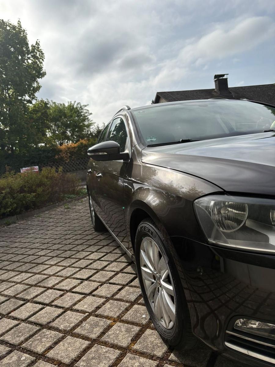 Volkswagen Passat 2013 — photo 12