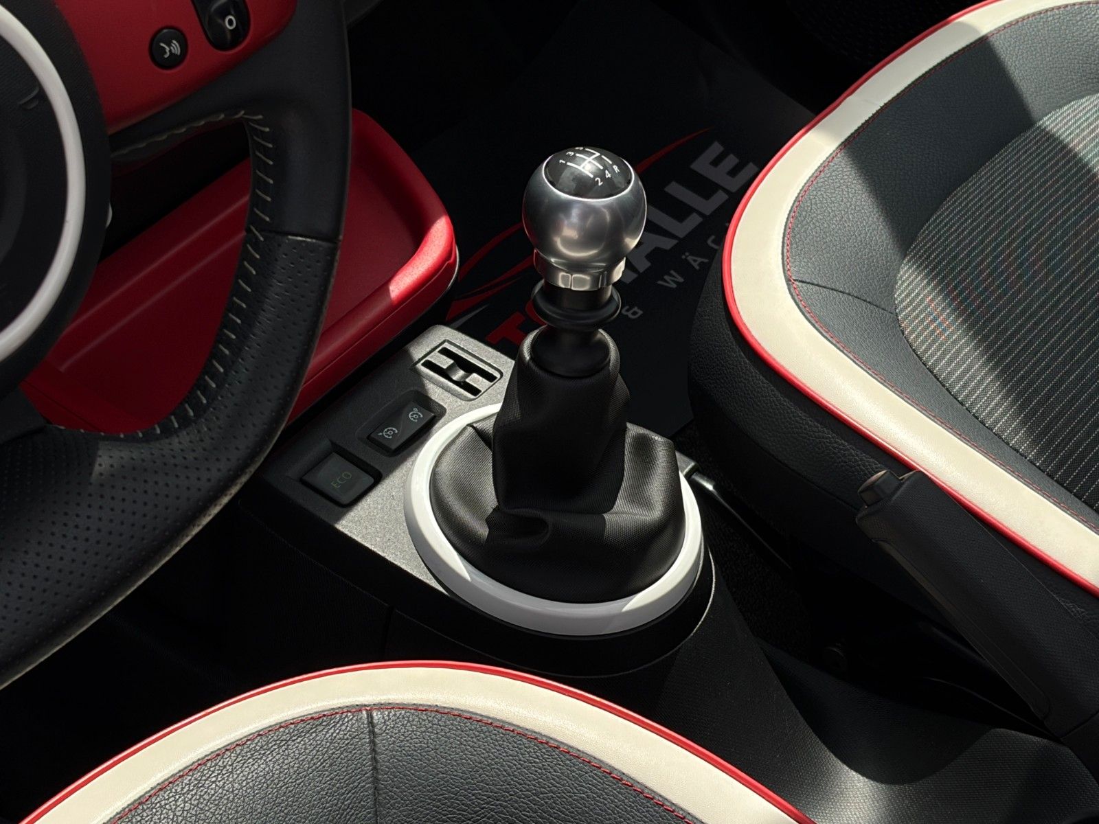 Fahrzeugabbildung Renault Twingo TCe 90 Intens Faltdach Temp. SHZ PDC BT