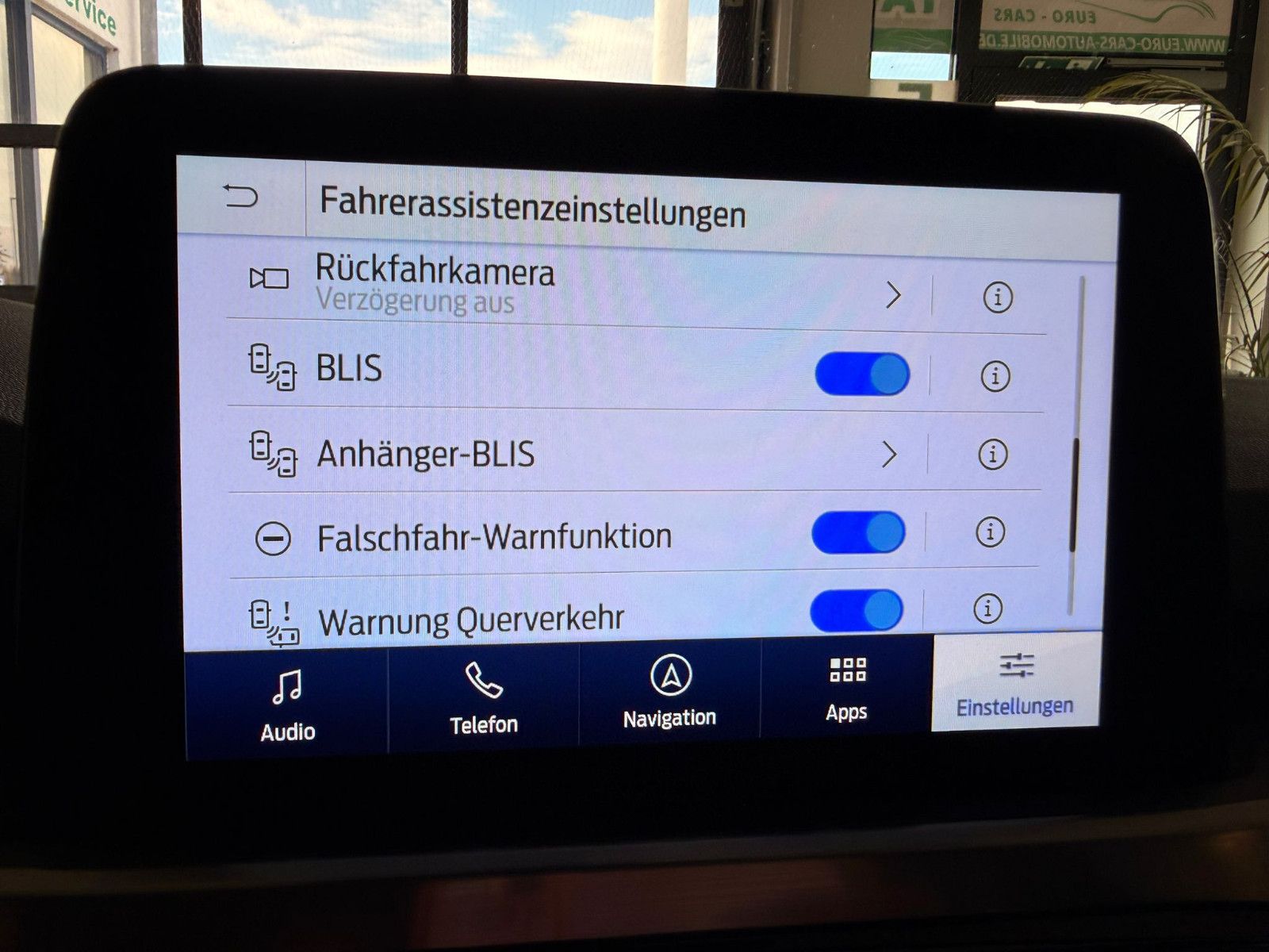 Fahrzeugabbildung Ford Kuga Titanium / NAVI / KAMERA / GEPFLEGT