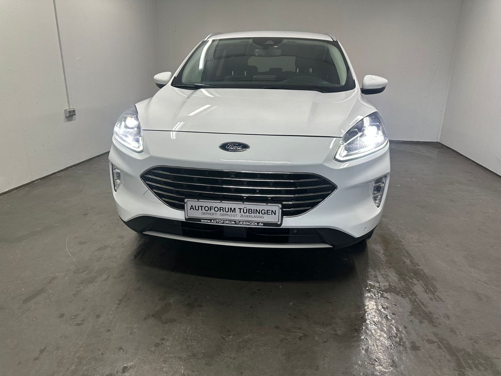 Fahrzeugabbildung Ford Kuga 2.5 Duratec PHEV Titanium X CVT*AHK*WINTER*