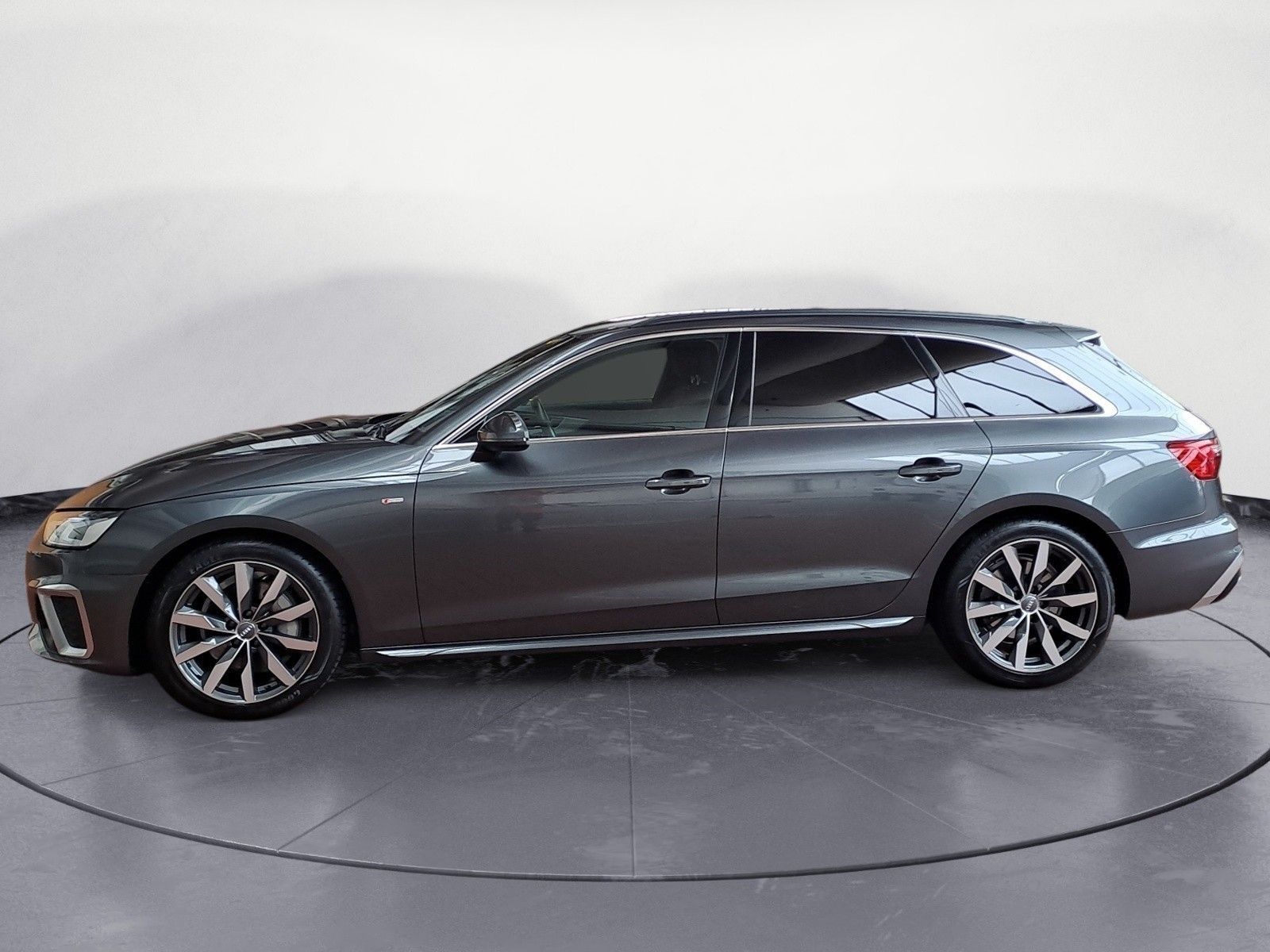 Audi A4 Avant S line 40TFSI S tron imagem 3