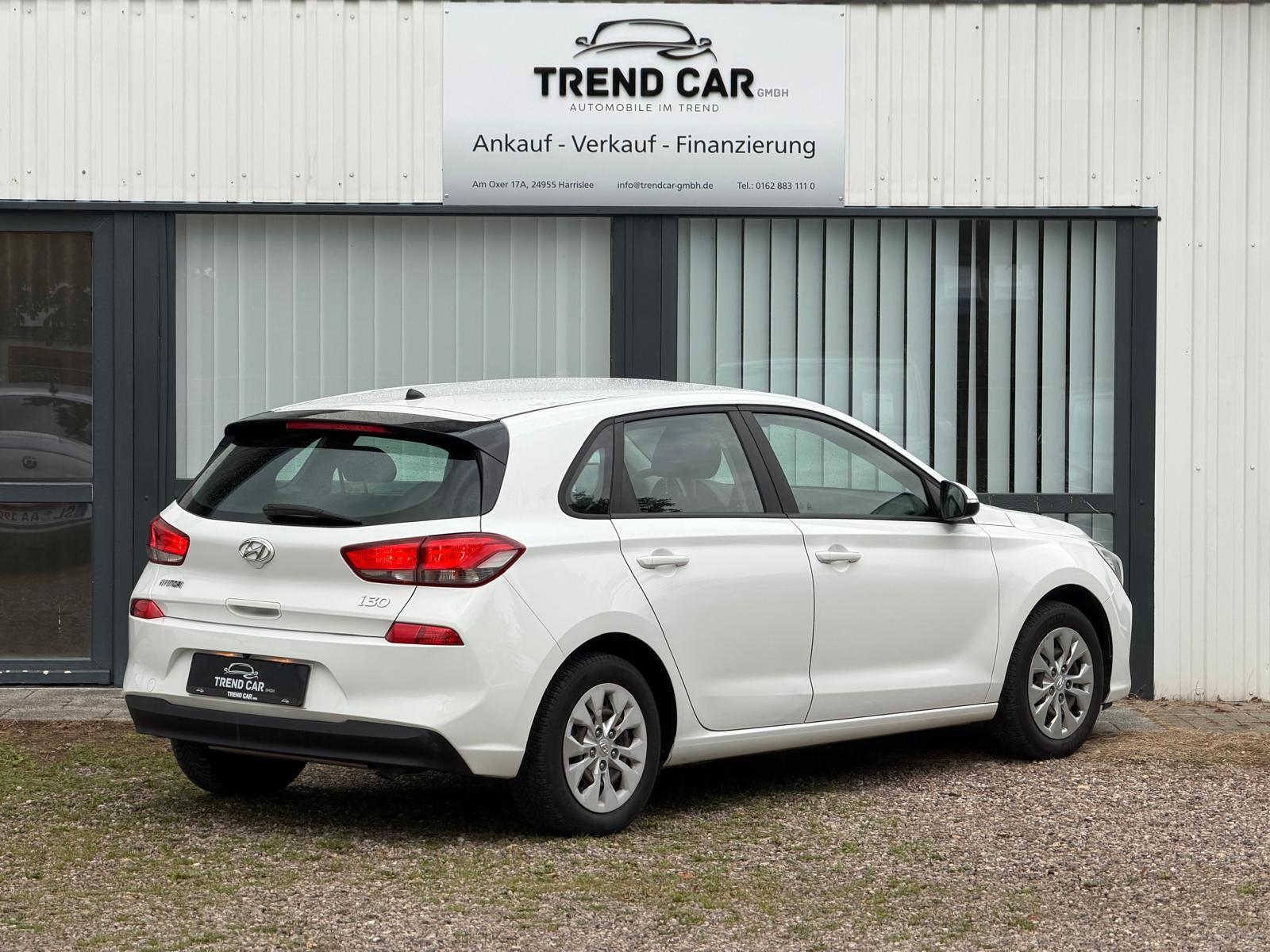 Hyundai i30  KAM NAV LKA AEB TEMPO