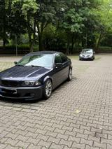 BMW E46 330i - BMW 330 Limousine E46 330i mit Benzin-Antrieb
