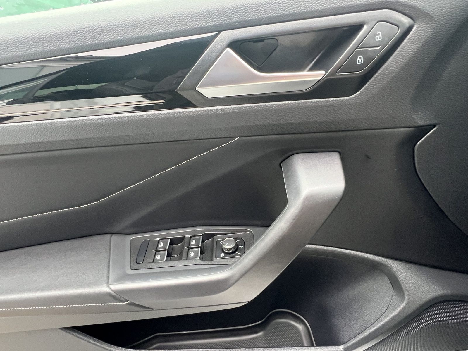 Volkswagen T-Roc - Bild 8