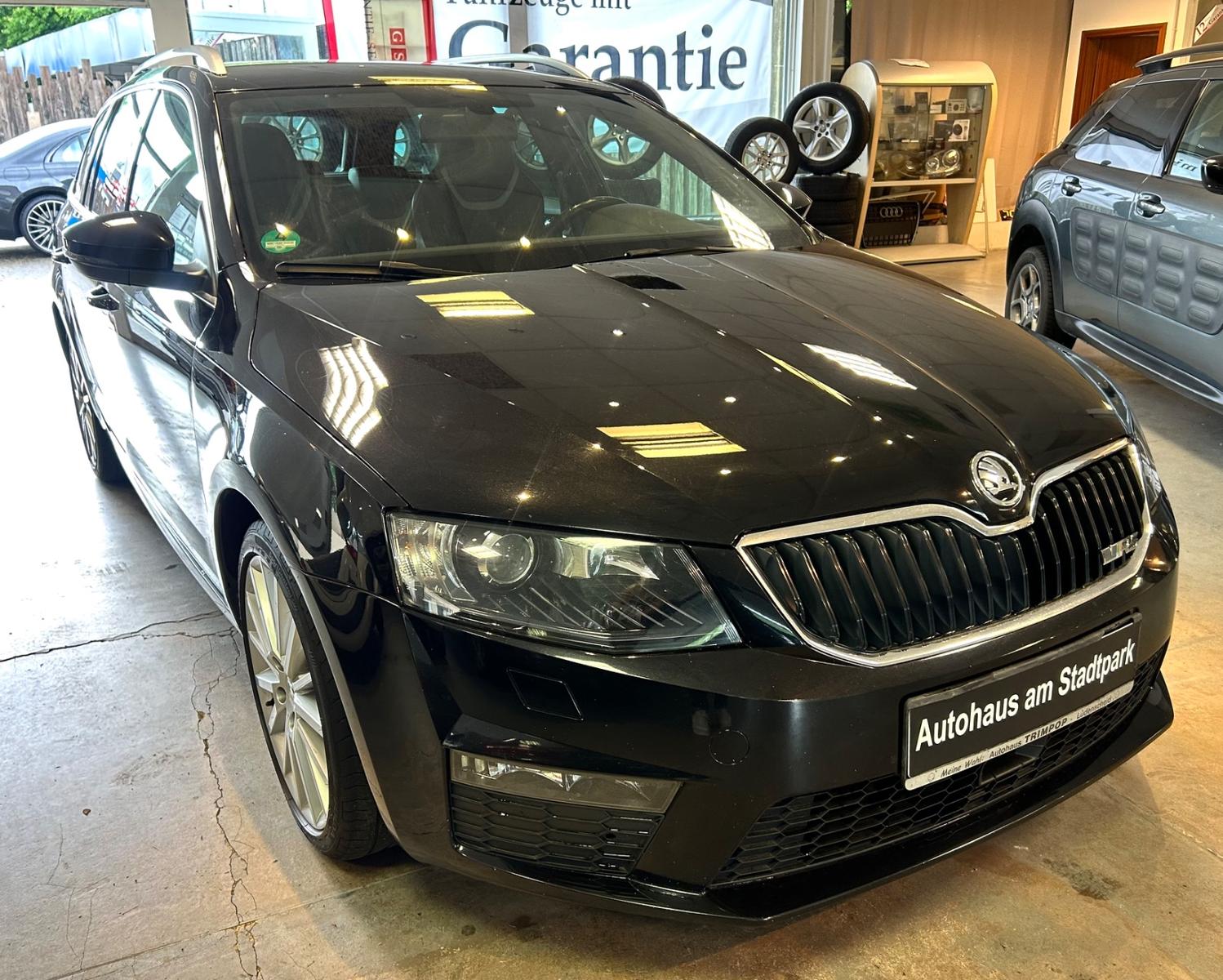 Skoda Octavia RS 2.0TDI-DSG-Navi-Xenon-PDC