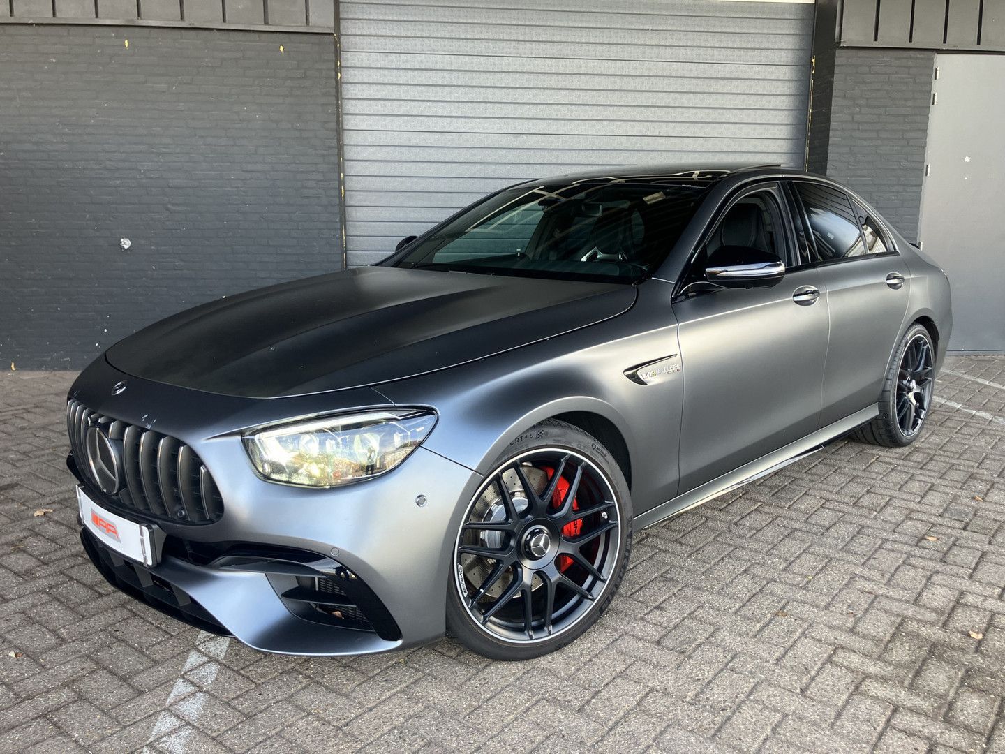 Mercedes-Benz E 63 AMG S 4MATIC PANO-PERF SITZ-CARBON