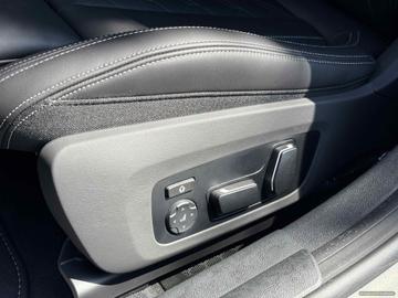 2025 Alpina B4 缩略图 13