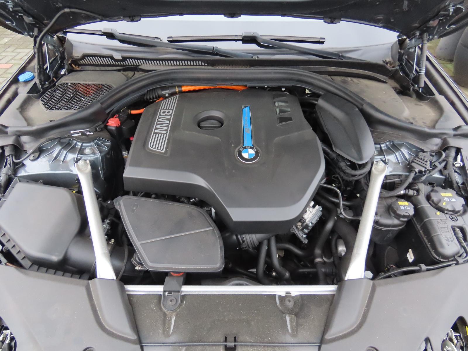 BMW 530e iPerformance Sport Line Leder Ambiente