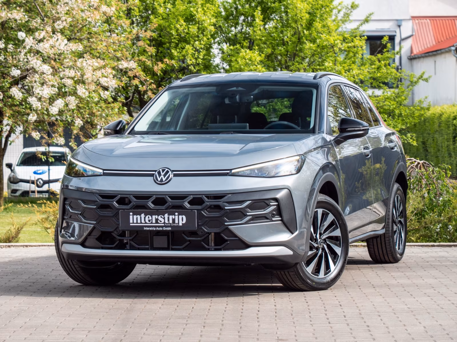 Volkswagen T-Roc 1.5 eTSI 85 kW LIFE.DSG.ACC.CAM.DISP.LED
