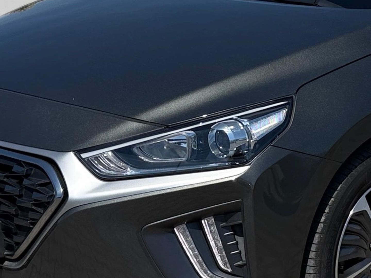 Fahrzeugabbildung Hyundai IONIQ Plug-in Hybrid Trend  Rückfahrkamera