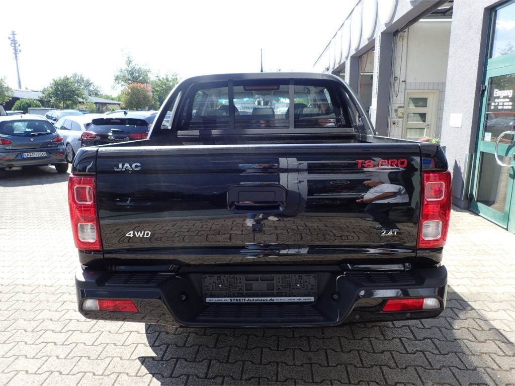 Fahrzeugabbildung JAC 8 Pro 2.4 4x4 3T Anhängelast Carplay/AndroidAuto