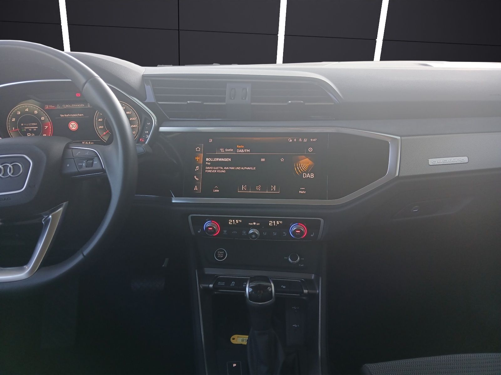 Fahrzeugabbildung Audi Q3 Sportback 45 TFSI quattro S-line S-tronic LED