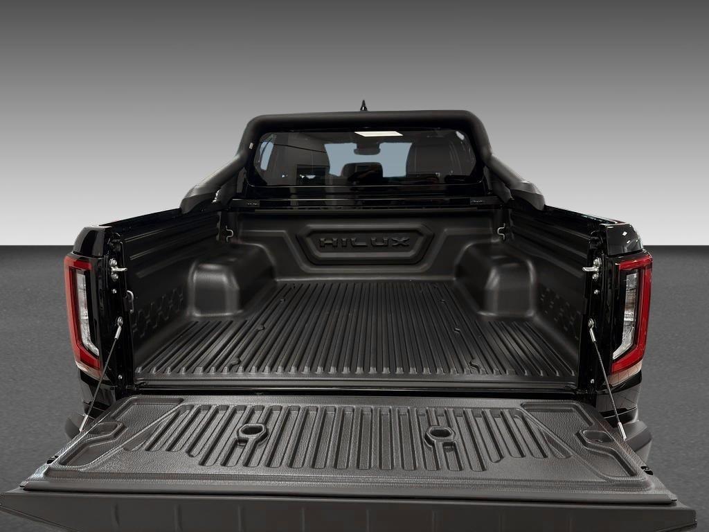 Toyota Hilux Double Cab 2.8 D MHEV 4×4 Invincible