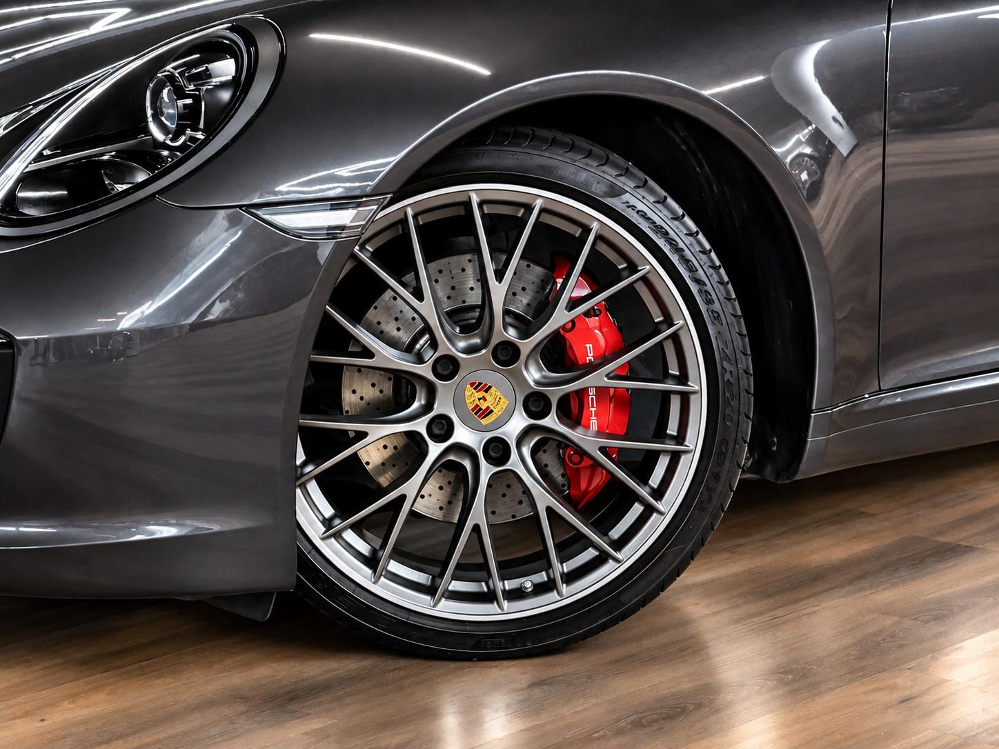 PORSCHE 911 991.2 CARRERA S CABRIOLET / CUIR / PACK SPORT CHRONO