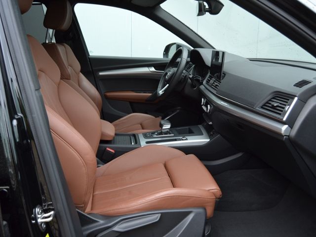 Q5 50 TFSI e qu. Advanced OPTIK-SCHWARZ/AHK/19-Z
