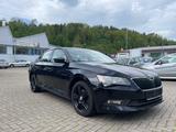 Skoda Superb Lim. Active*1 Hand*Tempomat - gebrauchte Skoda Superb aus dem Jahr 2016