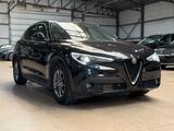 Alfa Romeo Stelvio Super 2WD - Alfa Romeo Stelvio mit Schiebedach