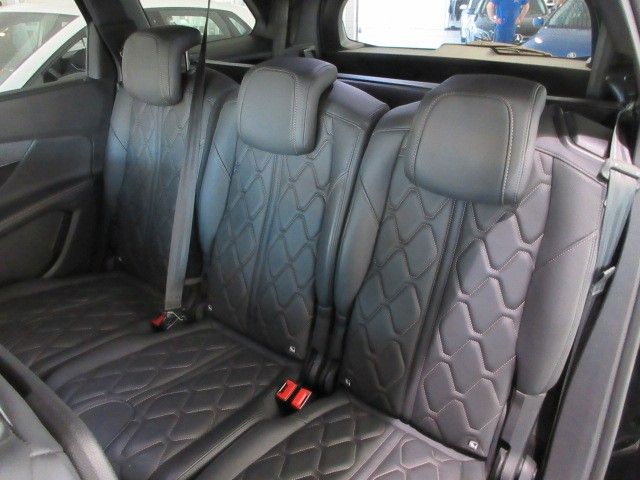 Fahrzeugabbildung Peugeot 5008 GT-LINE 1.2T LED/NAV/SHZ/PDC/360°/LEDER/AHK
