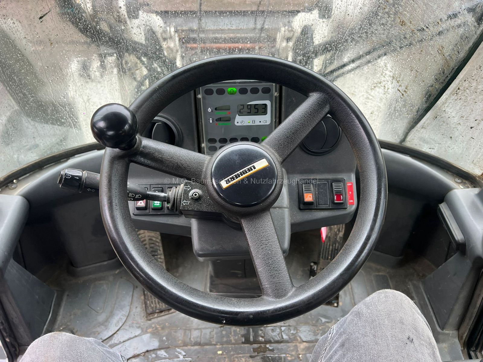 Fahrzeugabbildung Liebherr L 524 Radlader / AC / Klappschaufel