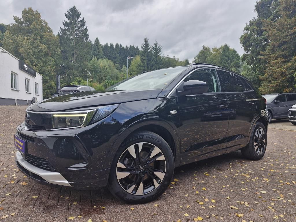 Grandland 1.2T Leder+Beheizbare Frontscheibe