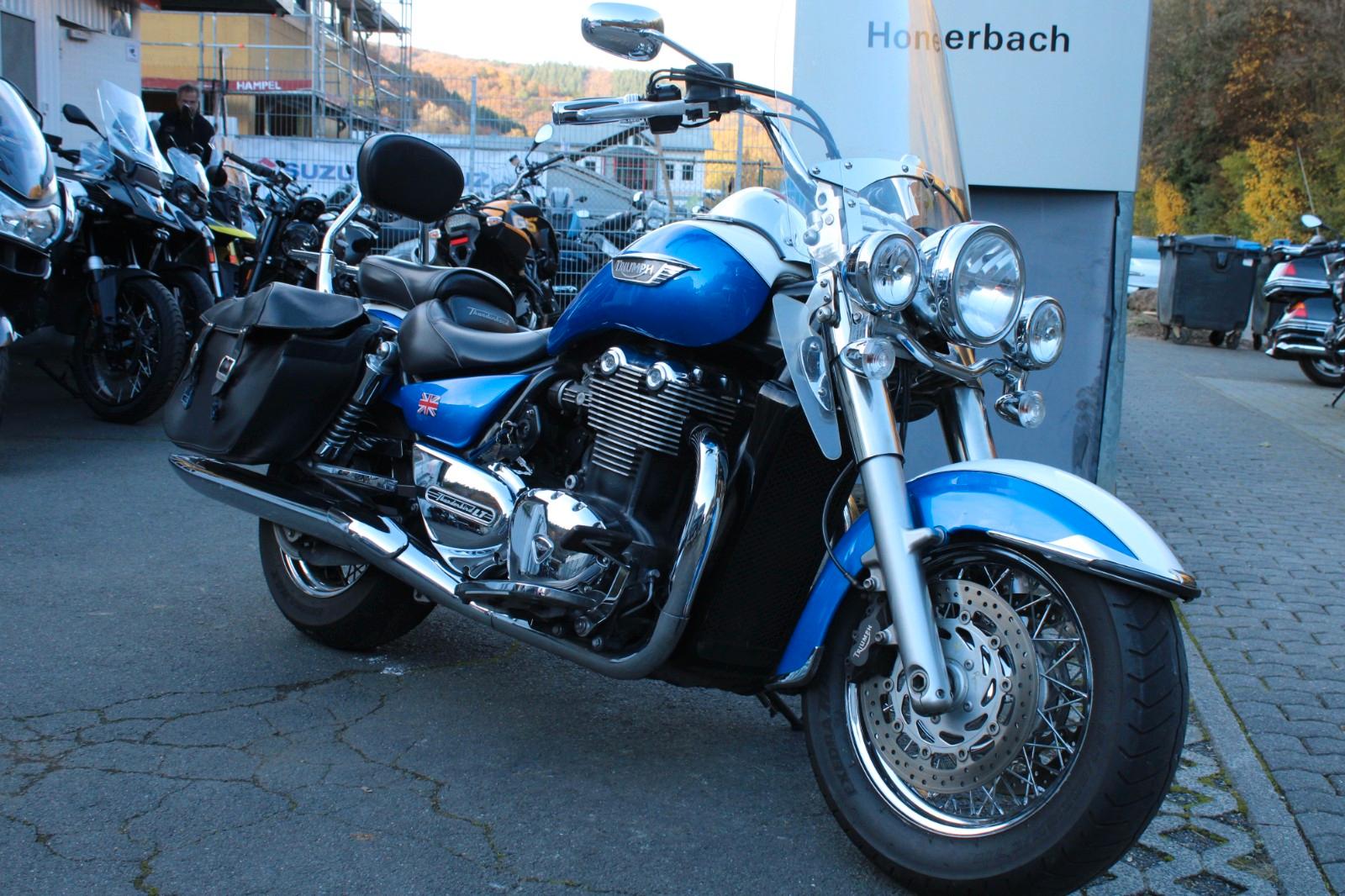 Triumph Thunderbird 1700 LT 1. Hand