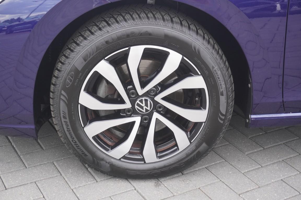 Volkswagen Golf VIII 1.5 eTSI DSG Active LED Standheizung, миниатюра 28