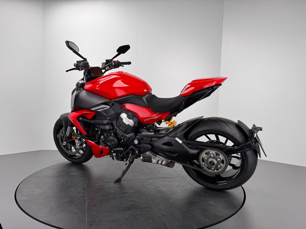 Fahrzeugabbildung Ducati DIAVEL V4 *0KM