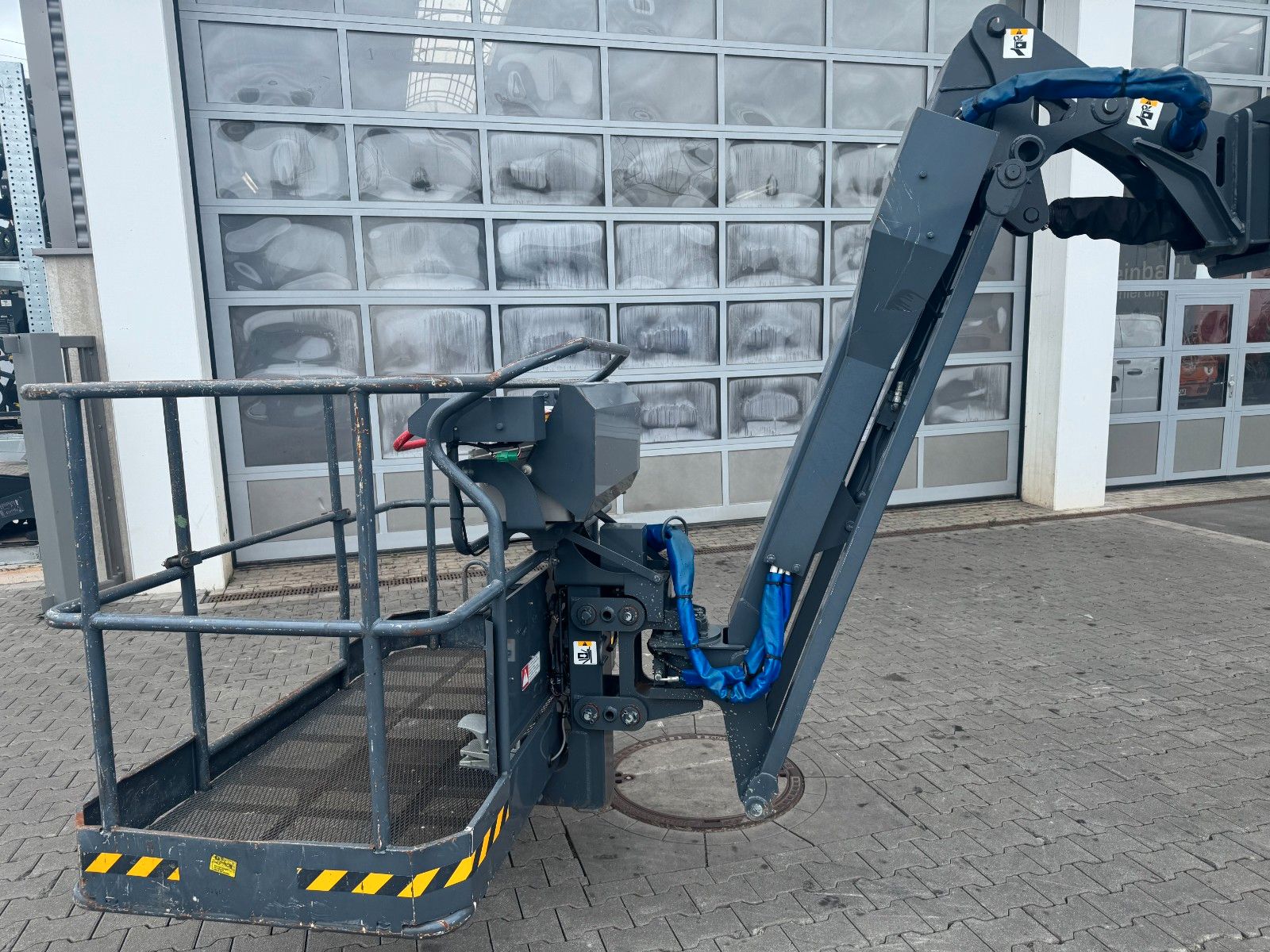Fahrzeugabbildung Andere Aichi SP 14 DJ / 1.178h / Arbeitshöhe: 15,9m