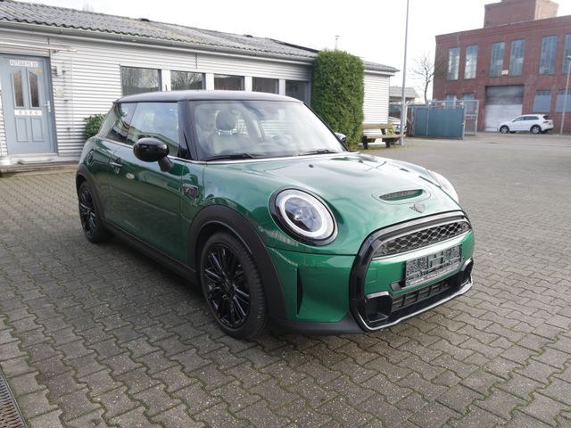 MINI Cooper S Classic Trim 2.0 Steptr. Navi LED Pano