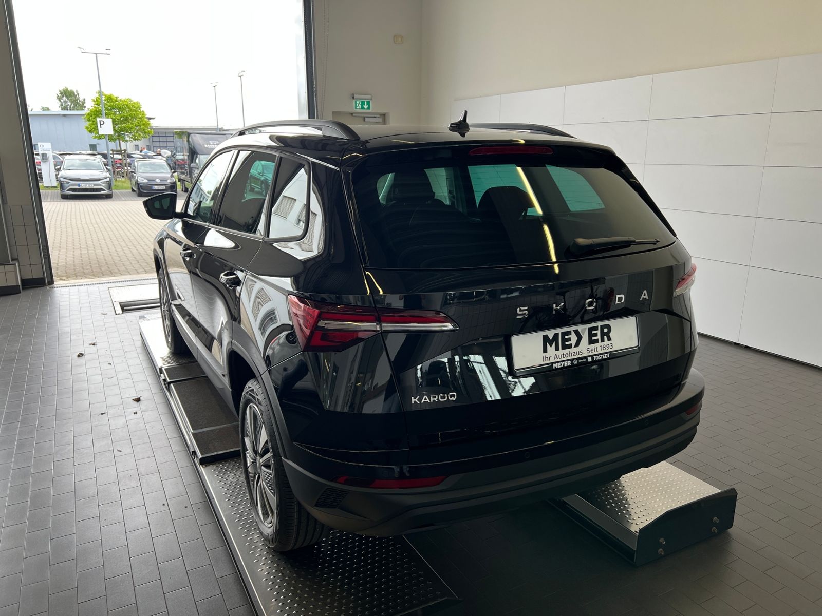 Fahrzeugabbildung SKODA Karoq Balance 1.5 TSI *AHK, ACC, Rückfahrkamera,