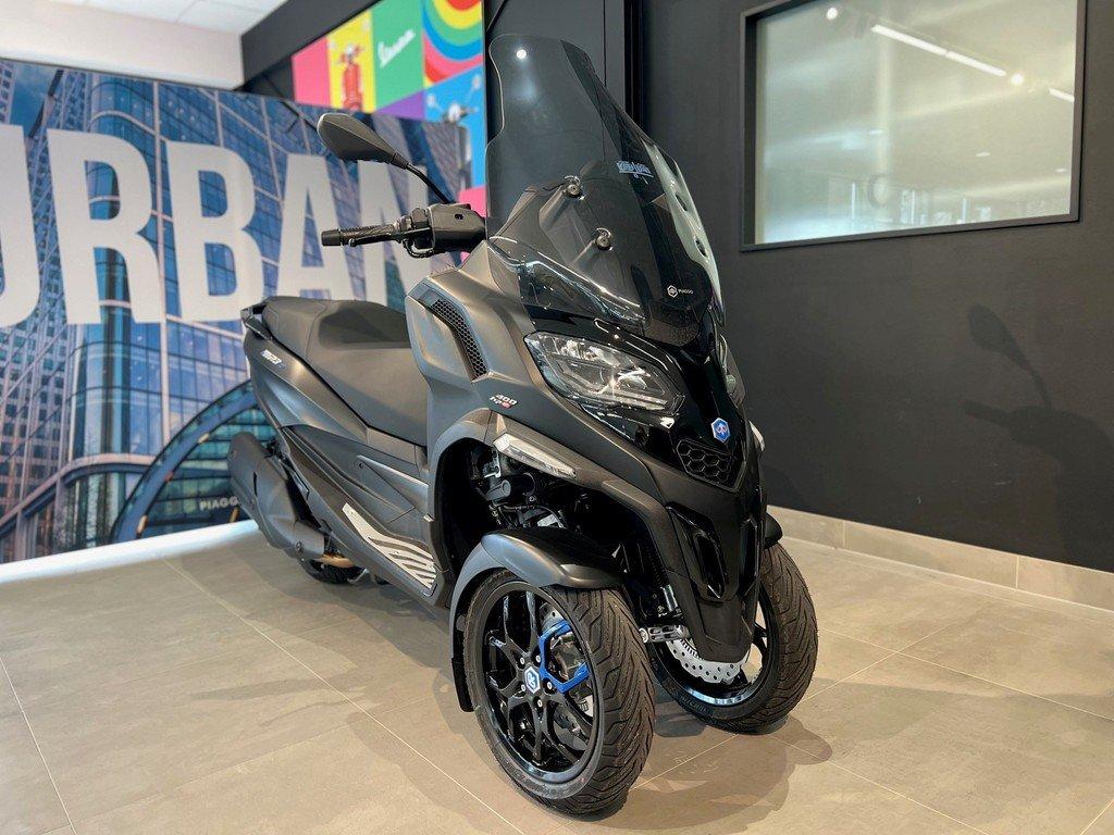 Piaggio MP3 400 Sport