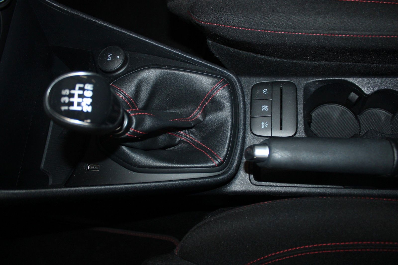 Fahrzeugabbildung Ford Fiesta MHEV ST-Line 5-trg LED WinterPaket 1.Hand
