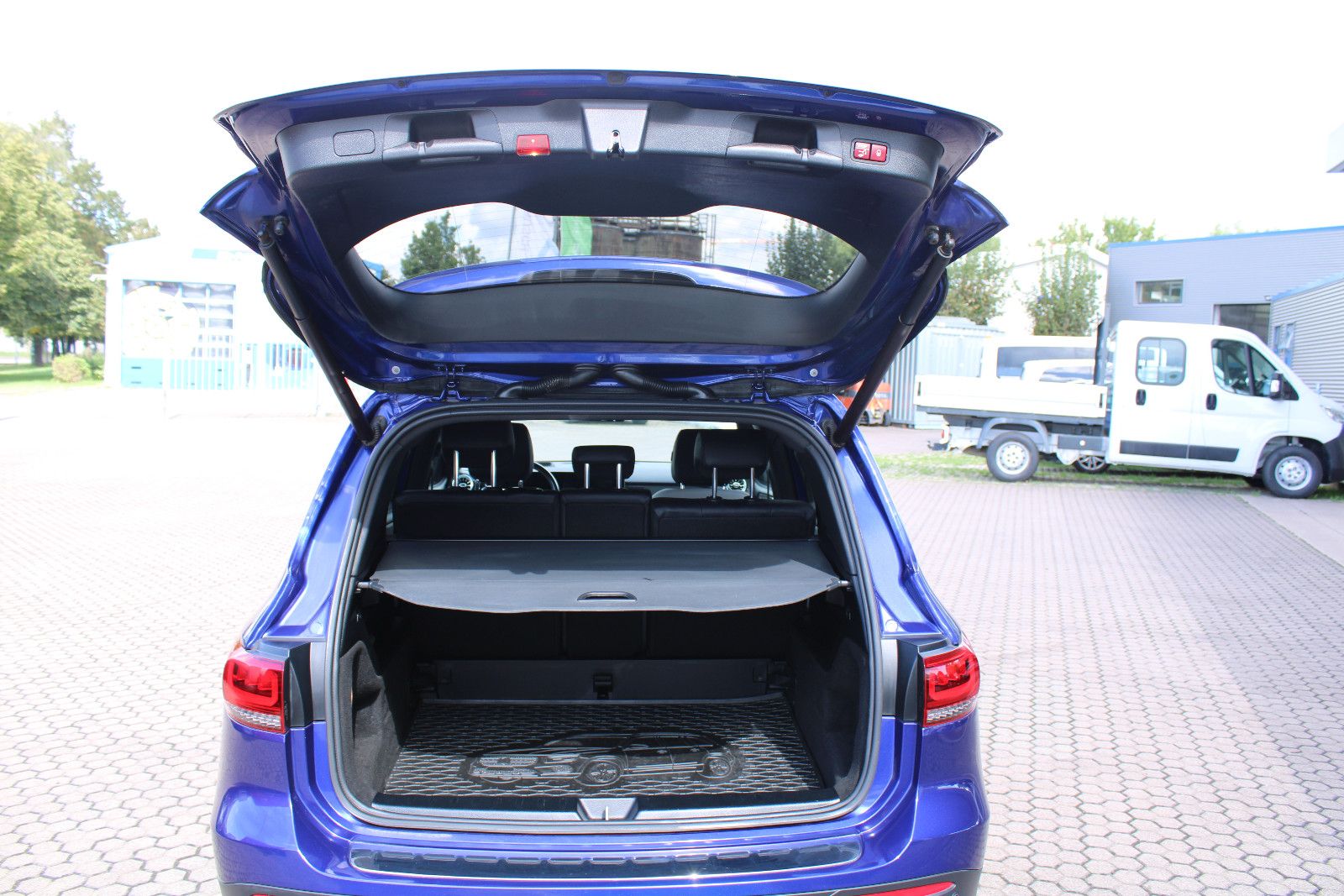 Mercedes-Benz GLB 220d 4Matic AMG-Line Head-Up Distronic AHK foto 7