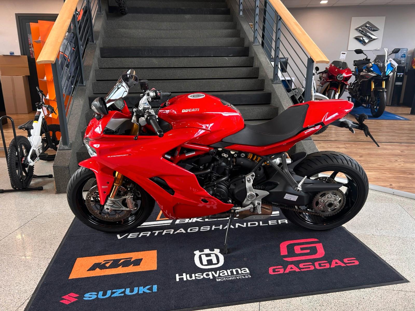 Ducati SuperSport S *Akrapovic ESD* Inspektion 05/25*
