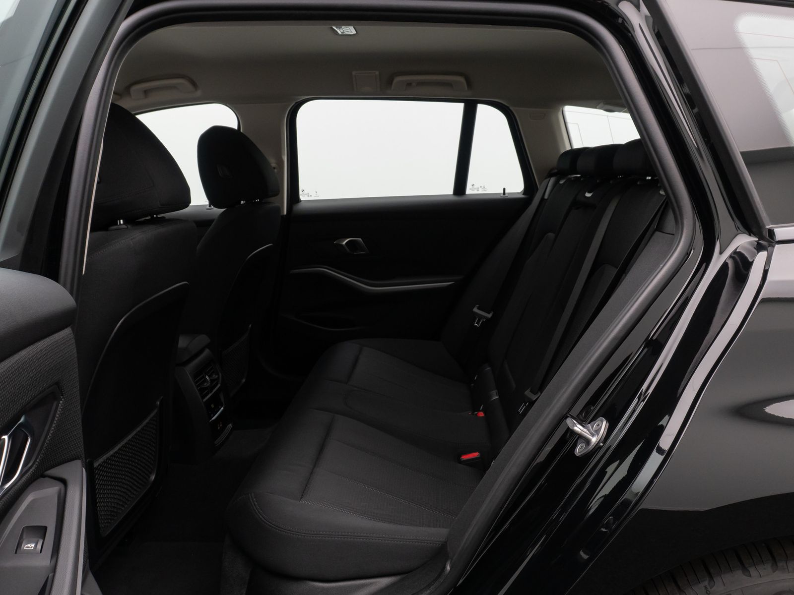 Fahrzeugabbildung BMW 320e xD SAG Kamera DAB Alarm DriveAs CockpitPlus