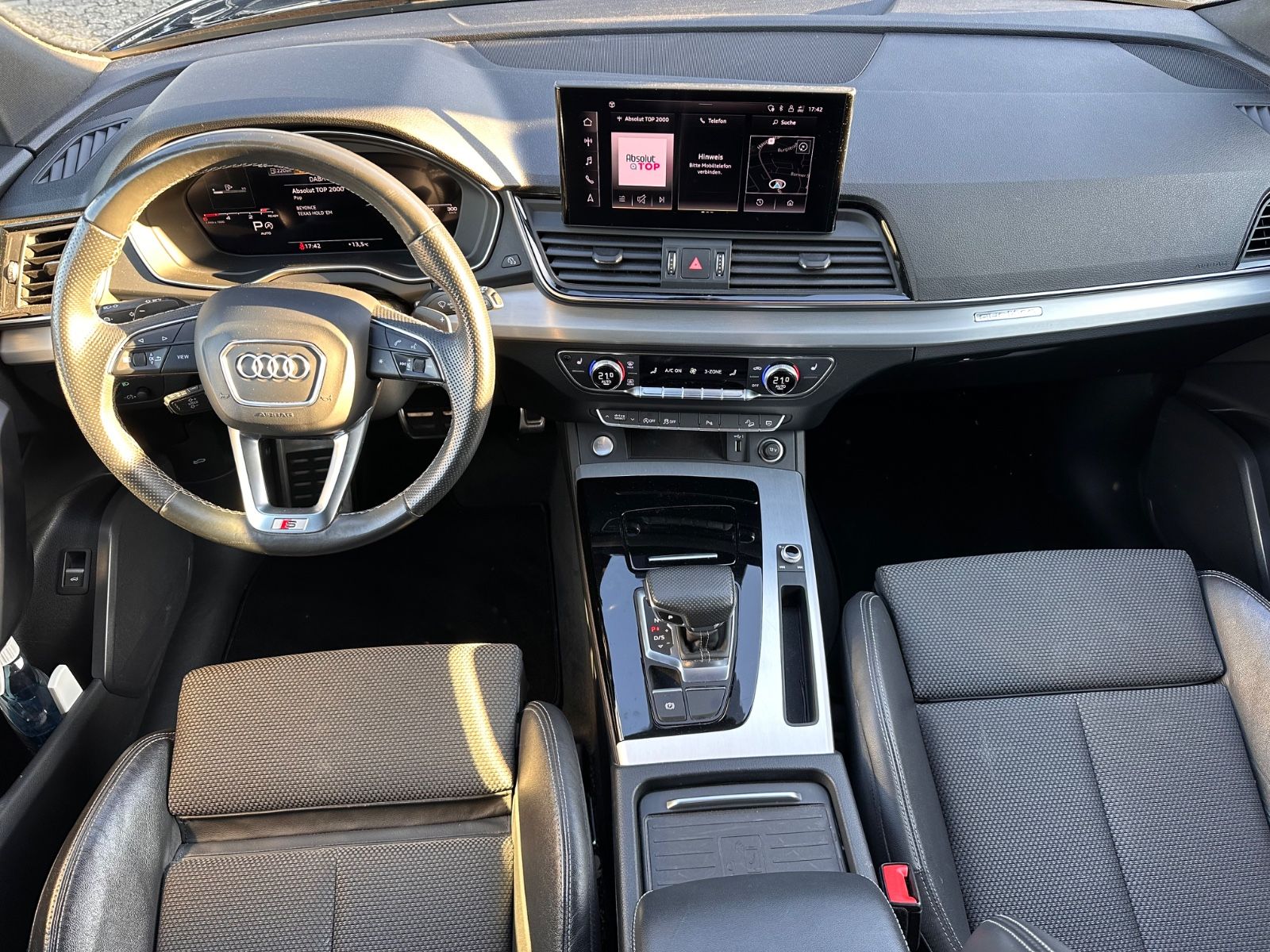 Fahrzeugabbildung Audi Q5 40 TDI quattro S line AHK/ACC/Navi/APP/LED