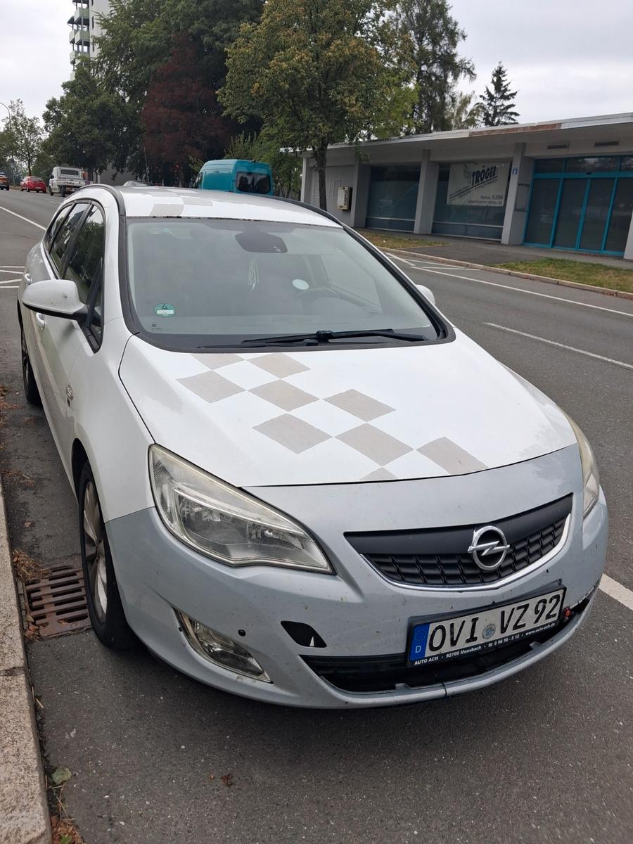 Opel Astra, 2012