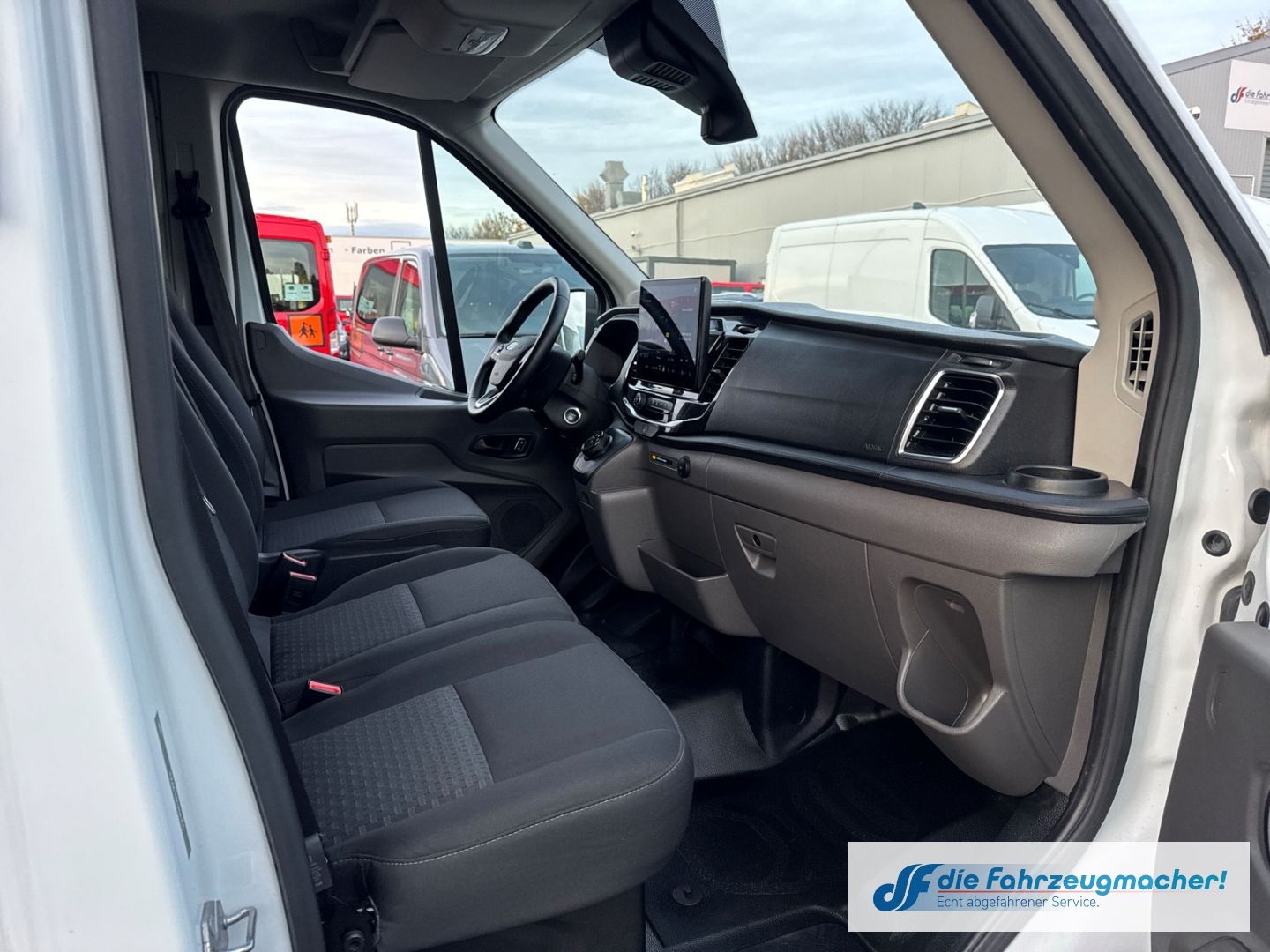 Fahrzeugabbildung Ford Transit Kasten E 350 L3 Trend Navi 360 Kamera AC