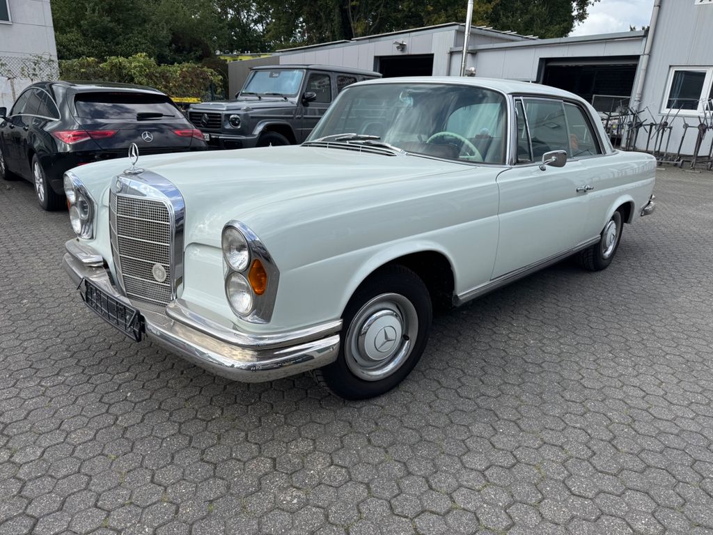 Mercedes-Benz 250