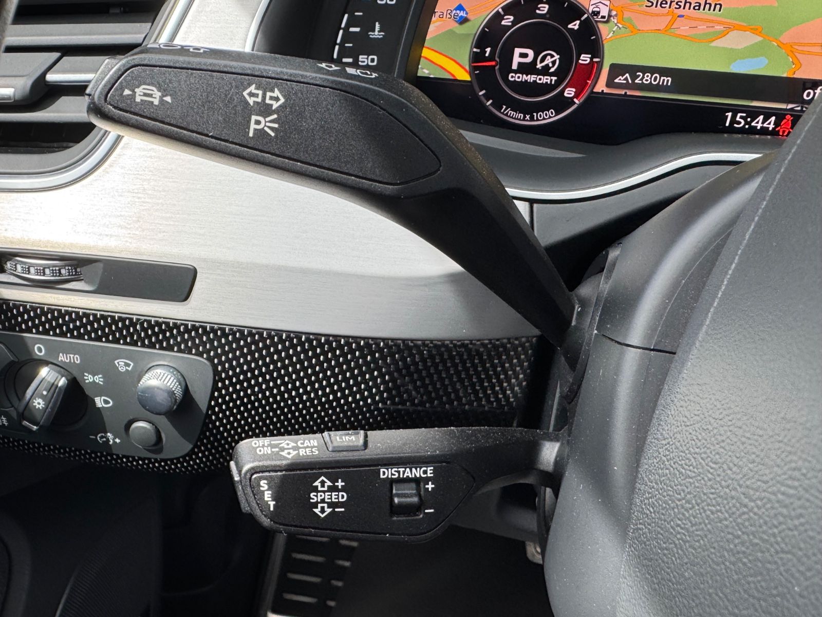 Fahrzeugabbildung Audi SQ7/RAUTEN-SITZE/PANO/AHK/360°Cam/Carbon/BOSE/