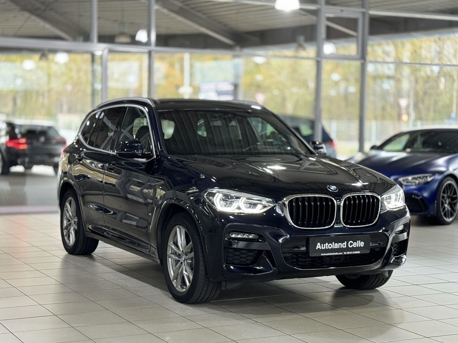 Fahrzeugabbildung BMW X3 xD30e M Sport Panorama 360° DAB HiFi Alarm