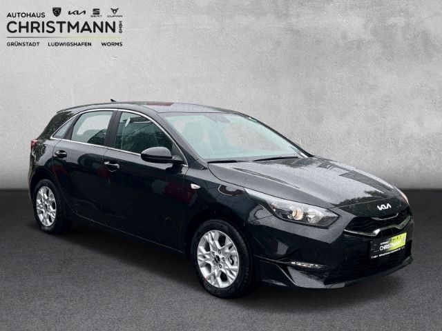 Fahrzeugabbildung Kia Ceed VISION 1.5 T-GDI DCT *KOMFORT-PLUS-PAKET*