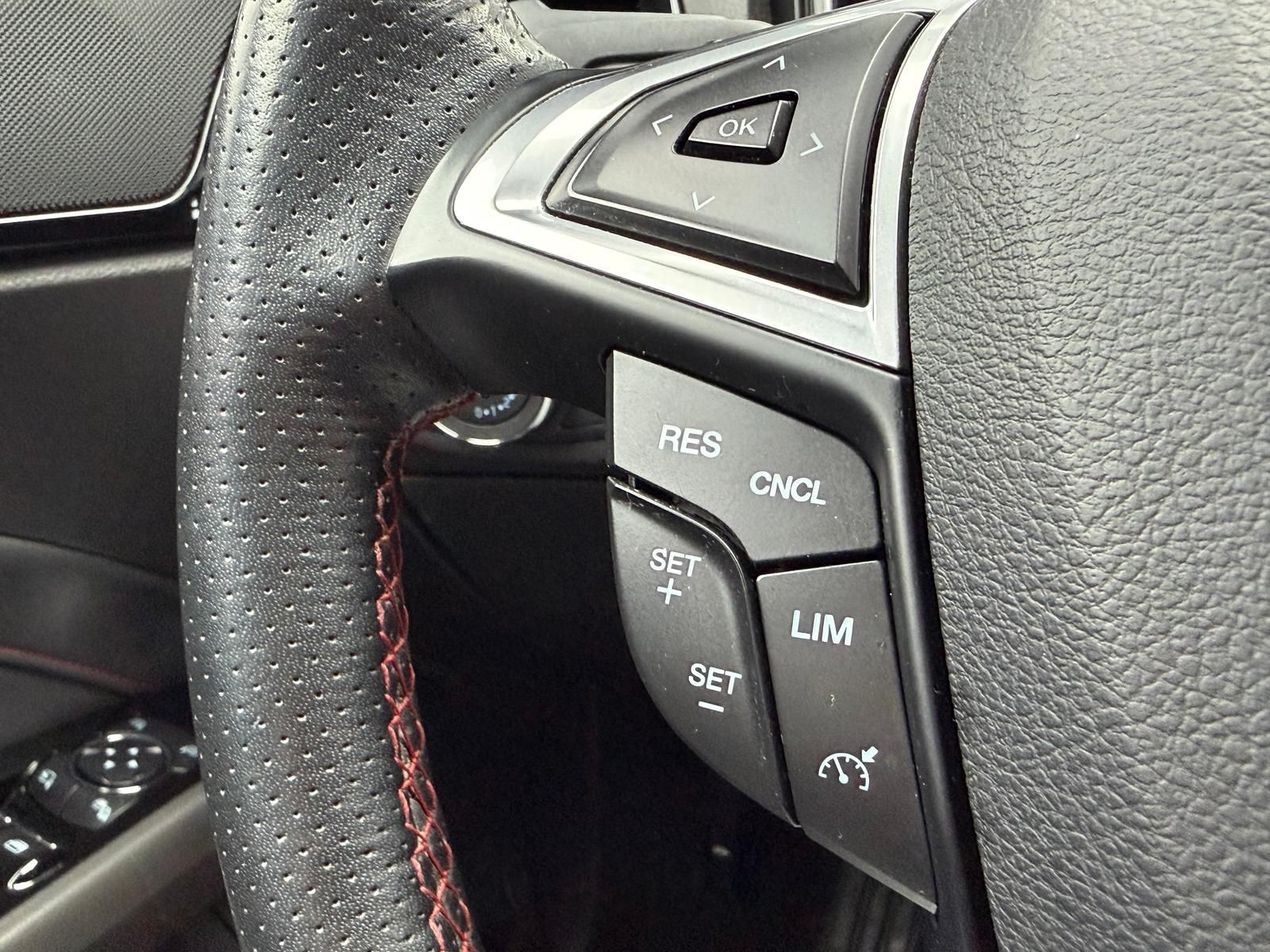 Fahrzeugabbildung Ford 1.5 ECOBOOST ST-LINE/SONY/R-CAM/KEYL/NAV/MEMORY