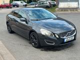 Volvo S60 D3 2.0 Diesel 5 Zylinder Automat... - Volvo S60: 2.5