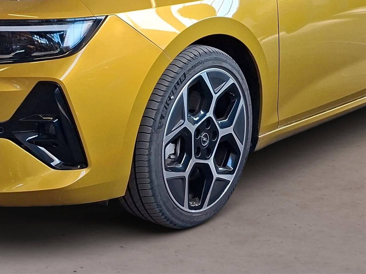 Fahrzeugabbildung Opel Astra L Lim. 1.6 HYBRID GS SPORT NAVI/360°/HUD