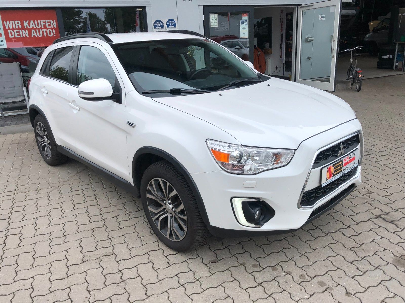 Fahrzeugabbildung Mitsubishi ASX SUV-Star+ 4WD Hagelschaden